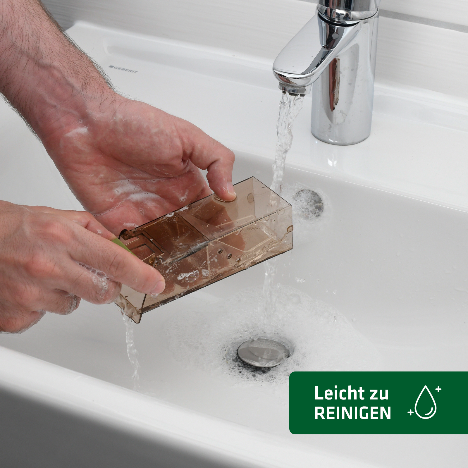 62358-Maus-Lebendfalle-abwaschbar-reinigen Die Mausefallen sind aus Kunststoff gemacht und daher leicht zu reinigen.