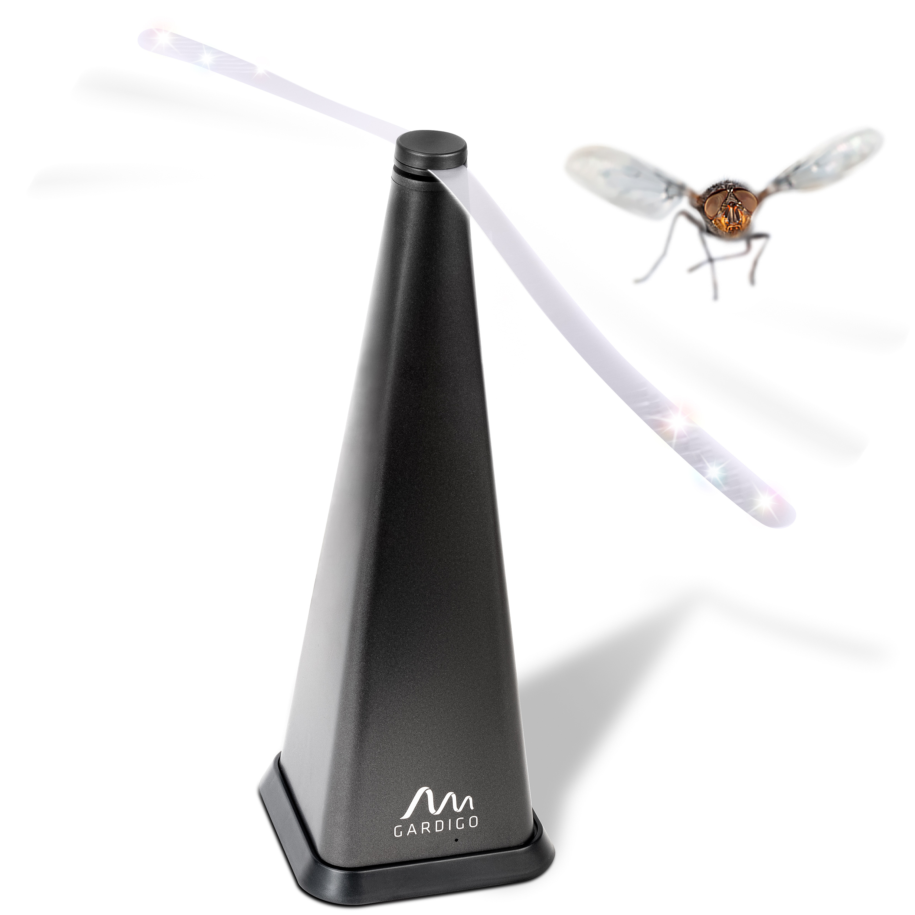 Die Ladeschale hat einen USB-Anschluss für die Stromversorgung (Netzteil nicht enthalten). Der Fliegenwedler passt genau in die Schale.